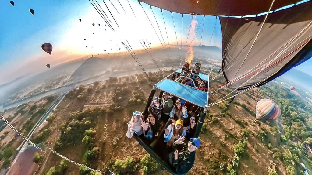 Christine Lozada with Laura Ericson on a Hot Air balloon ride in Teotihuacan